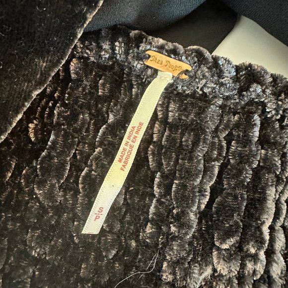 Free People Velvet Marie Crop Top Blouse Open Back Balloon Sleeve - Picture 6 of 8